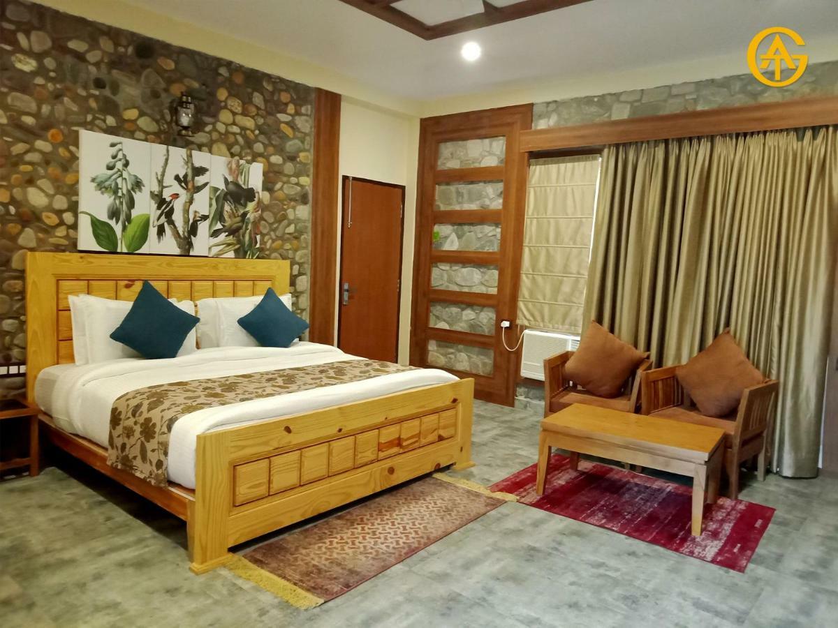 แท็ก รีสอร์ต โอเอสอาร์ เดอะ บันยัน รีทรีต คอร์เบต Hotel รามนาการ์ ภายนอก รูปภาพ