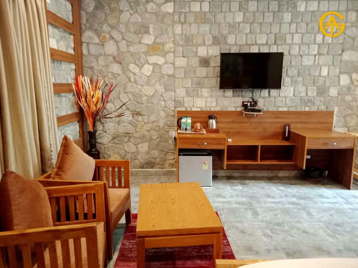 แท็ก รีสอร์ต โอเอสอาร์ เดอะ บันยัน รีทรีต คอร์เบต Hotel รามนาการ์ ภายนอก รูปภาพ